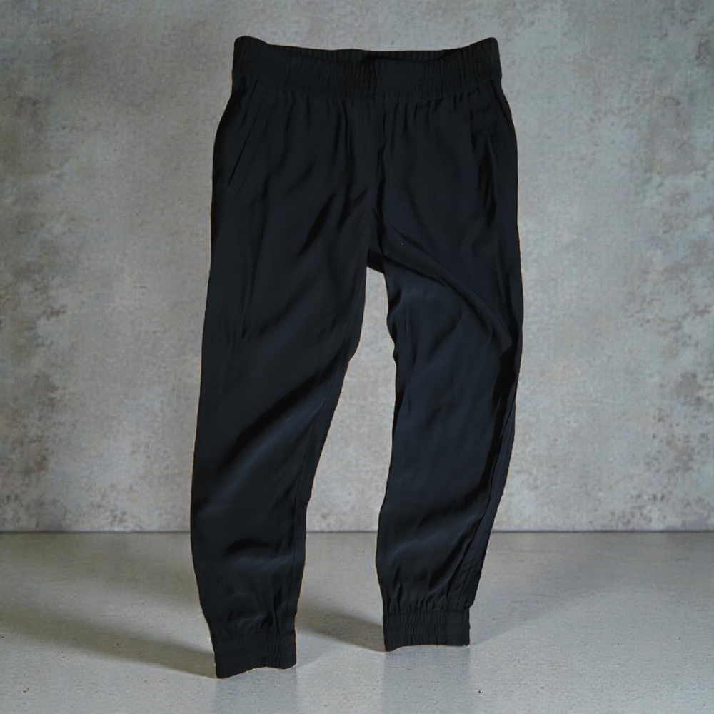 Loft Women's‎ Black Cropped Joggers NWT